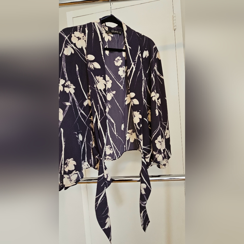 Zara Basic Dark Navy/Ivory Floral Print Kimono Style Jacket - Picture 6 of 8